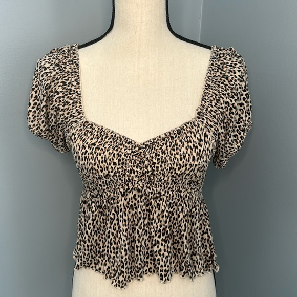 Urban Outfitters Tops - Urban Outfitters Women's Black/Brown Animal Print Crop Top Sz S
